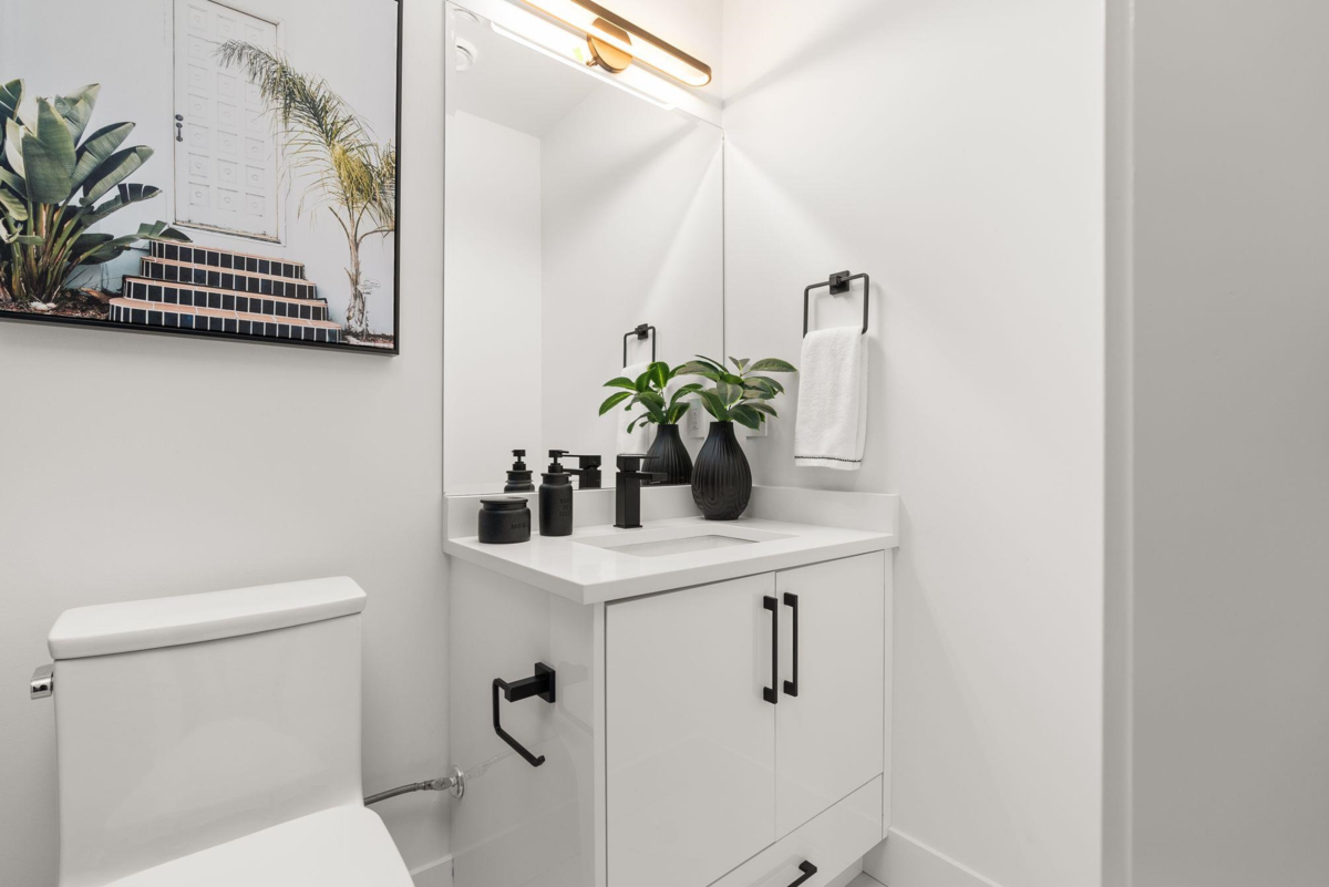 Outdoor Patio Photo of 1 2522 Campbell Avenue, Abbotsford, BC