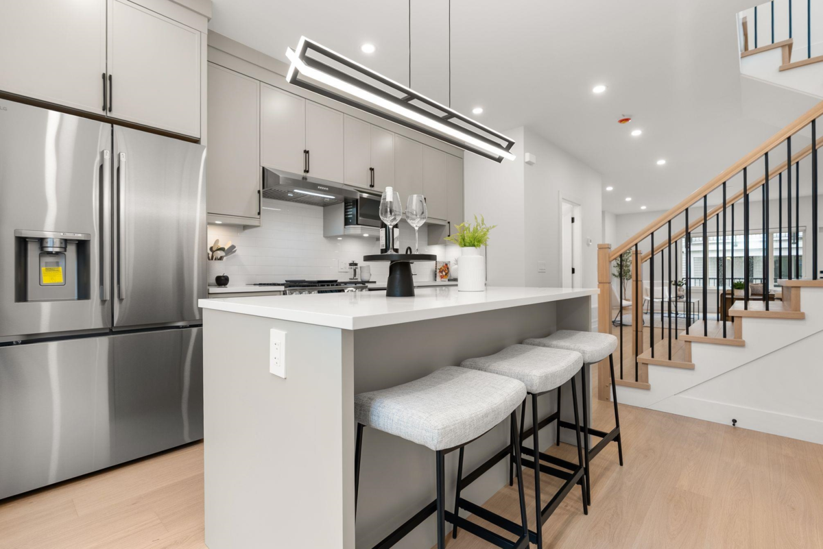 Primary Bedroom Photo of 1 2522 Campbell Avenue, Abbotsford, BC