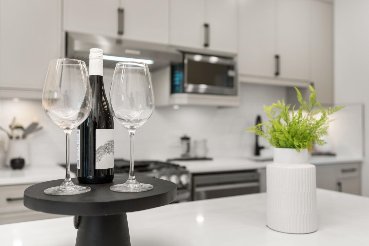 Walk-In Closet Photo of 1 2522 Campbell Avenue, Abbotsford, BC