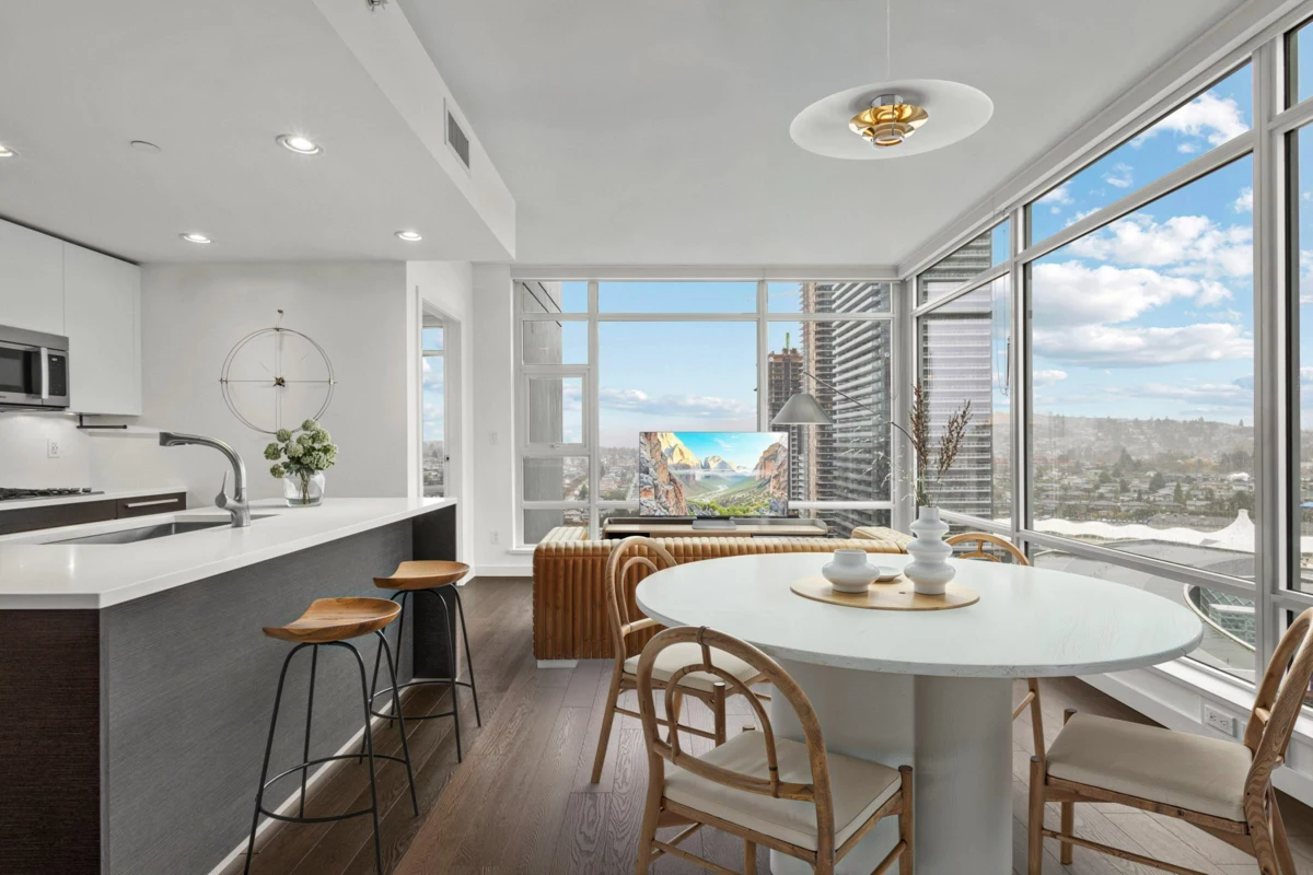 Dining Area Photo of 1806 4485 Skyline Drive, Burnaby, BC