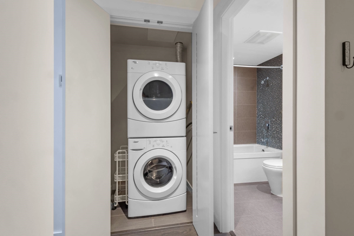 Hallway Photo of 1806 4485 Skyline Drive, Burnaby, BC