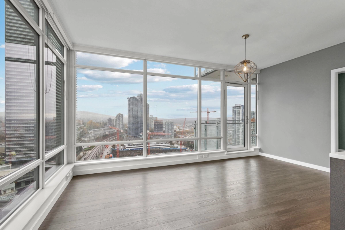 Kitchen Photo of 1806 4485 Skyline Drive, Burnaby, BC