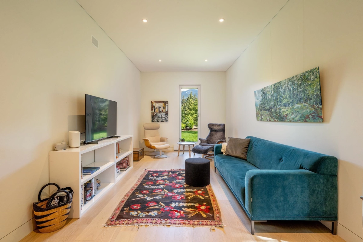 Breakfast Nook Photo of 6187 Eagle Drive, Whistler, BC
