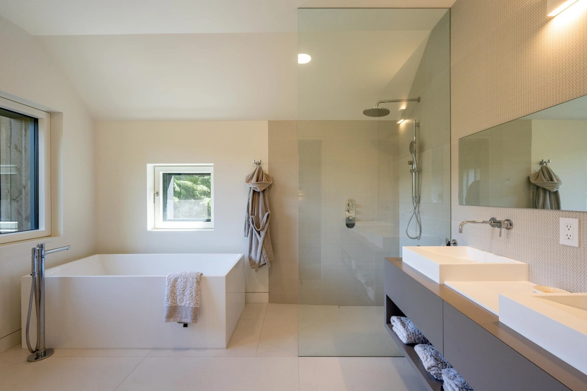 Guest Bathroom Photo of 6187 Eagle Drive, Whistler, BC