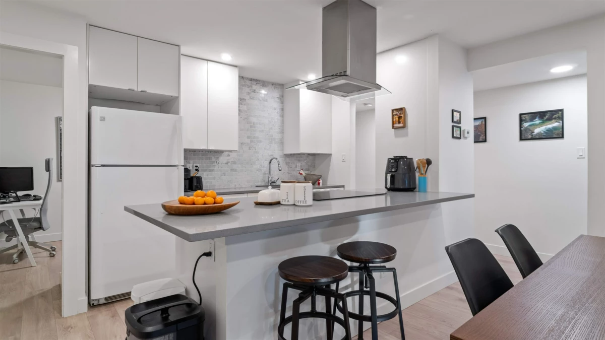 Dining Area Photo of 318 1345 W 15th Avenue, Vancouver, BC