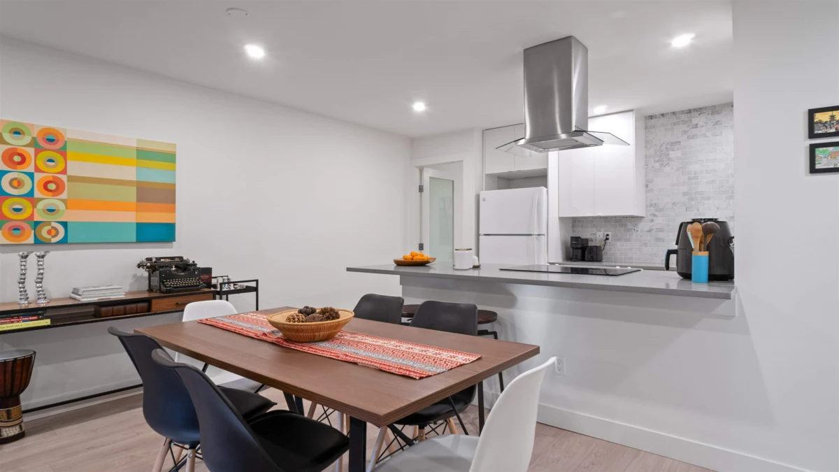 Kitchen Photo of 318 1345 W 15th Avenue, Vancouver, BC