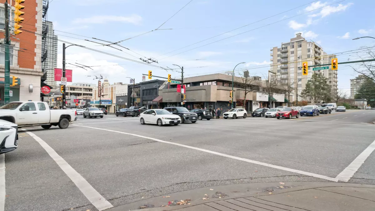 Outdoor Patio Photo of 318 1345 W 15th Avenue, Vancouver, BC
