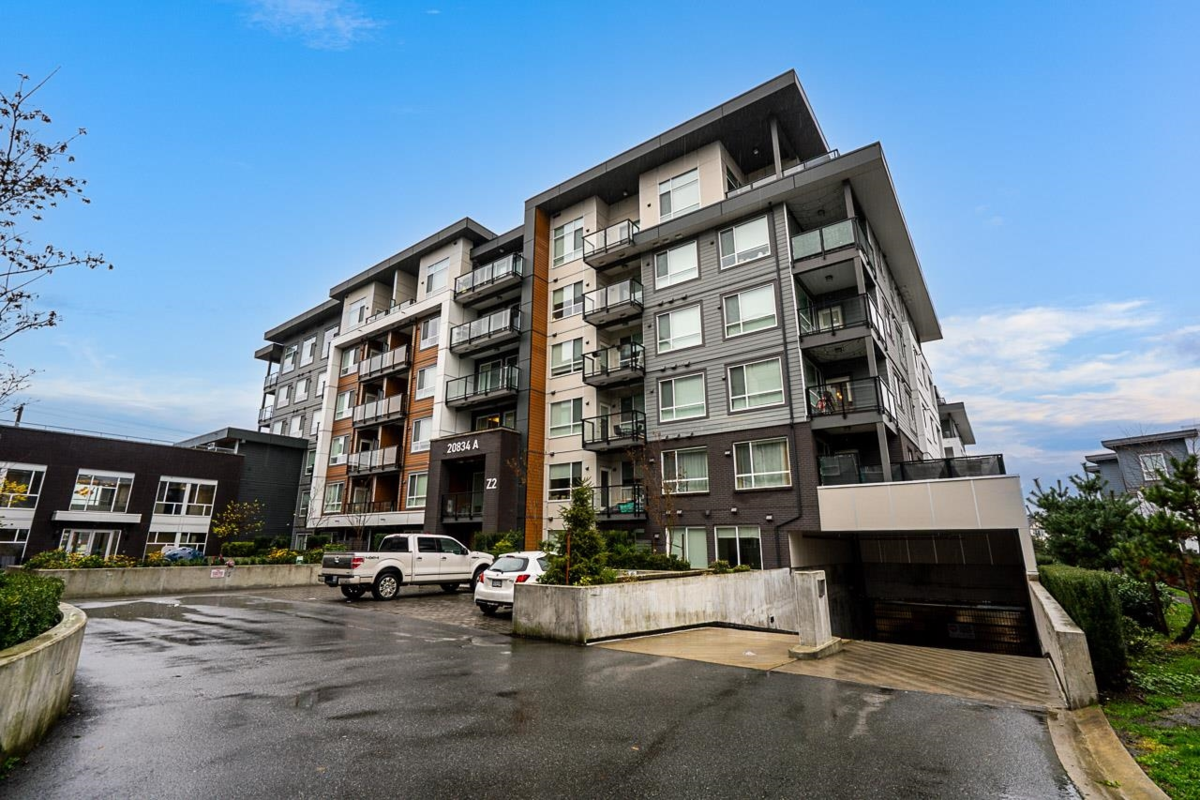 Exterior Rear Photo of A615 20834 80 Avenue, Langley, BC