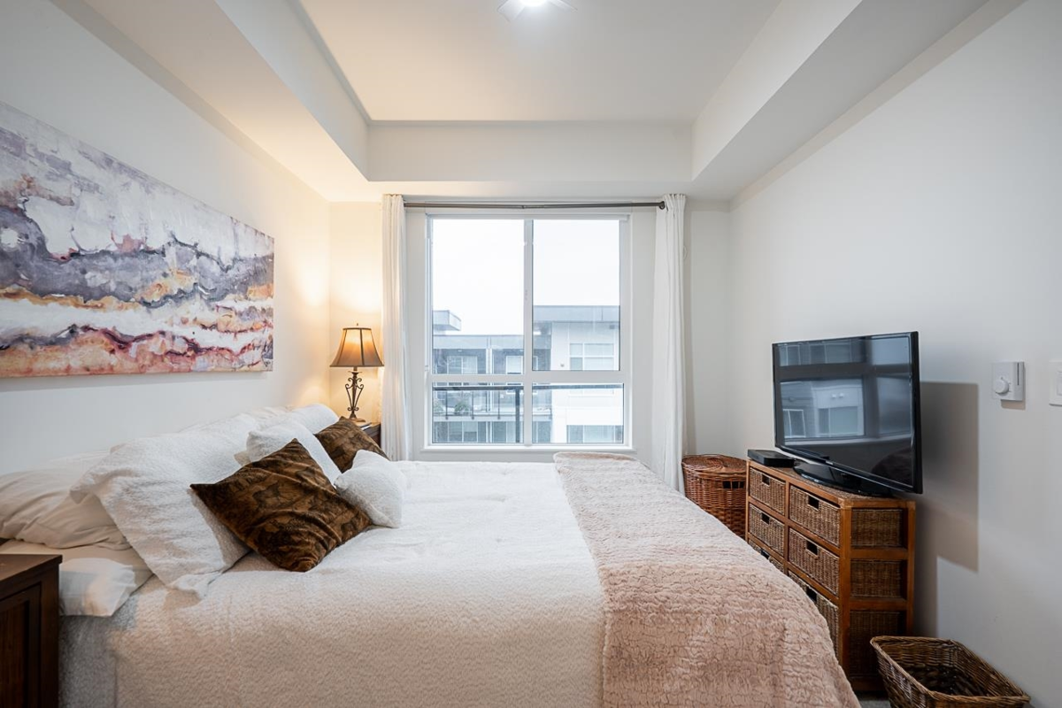 Guest Bathroom Photo of A615 20834 80 Avenue, Langley, BC