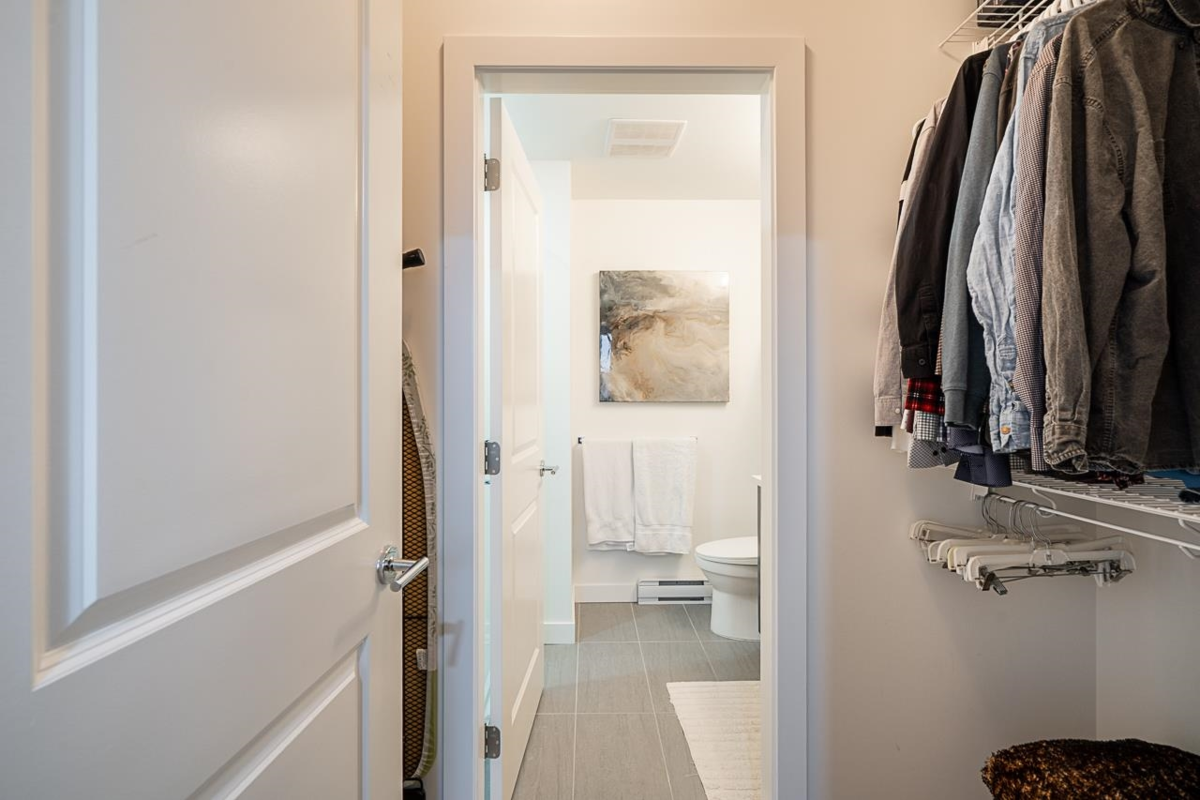 Office / Den Photo of A615 20834 80 Avenue, Langley, BC