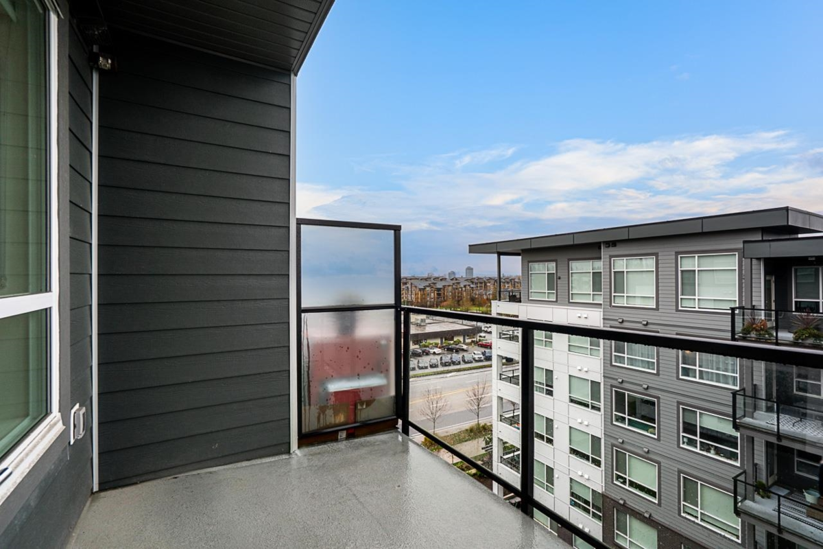 Staircase Photo of A615 20834 80 Avenue, Langley, BC