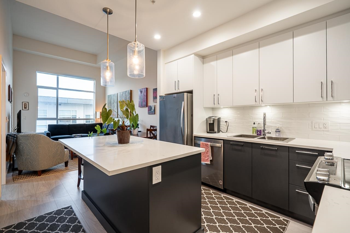 Walk-In Closet Photo of A615 20834 80 Avenue, Langley, BC