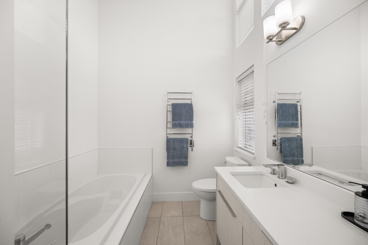 Guest Bathroom Photo of 13668 232 Street, Maple Ridge, BC