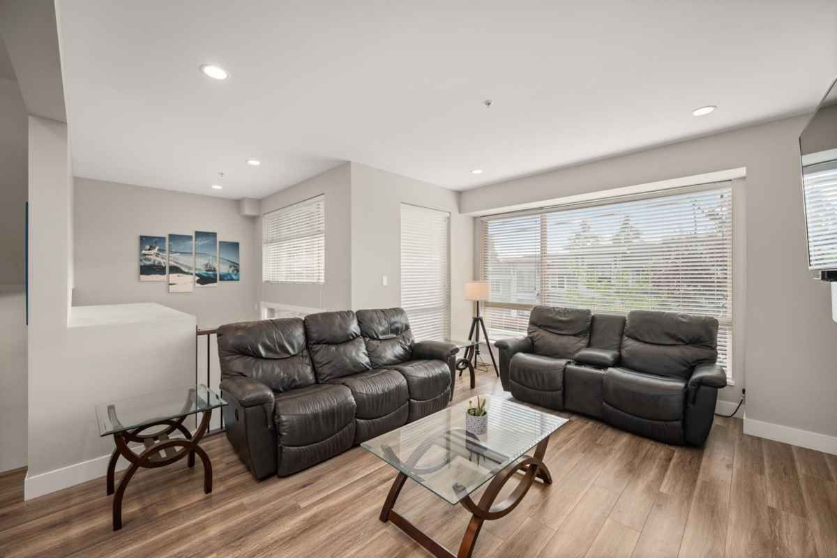 Kitchen Photo of 13668 232 Street, Maple Ridge, BC
