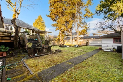 Kitchen Photo of 1323 W 49th Avenue, Vancouver, BC