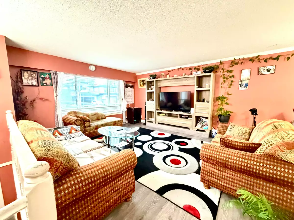 Living Room Photo of 9453 118 Street, Delta, BC