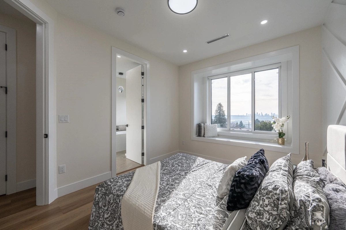 Backyard Photo of 102 1149 Dansey Avenue, Coquitlam, BC