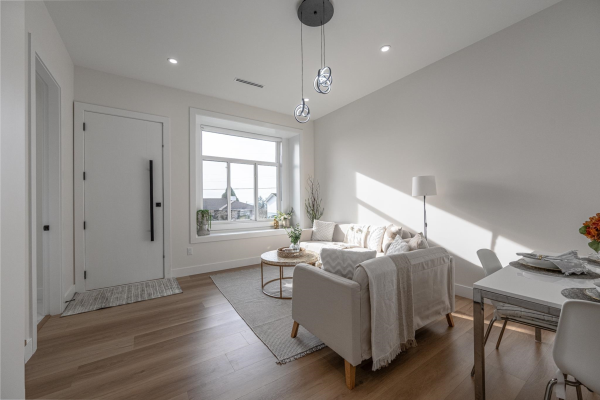 Breakfast Nook Photo of 102 1149 Dansey Avenue, Coquitlam, BC