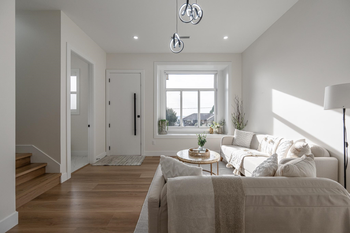 Primary Bedroom Photo of 102 1149 Dansey Avenue, Coquitlam, BC