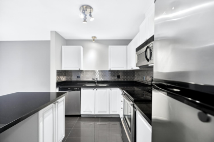 Kitchen Island Photo of 227 2551 Parkview Lane, Port Coquitlam, BC