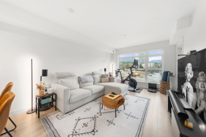 Kitchen Photo of 402 1519 Crown Street, Vancouver, BC