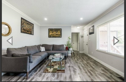Family Room Photo of 11261 Lansdowne Drive, Surrey, BC