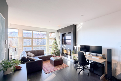 219 3606 Aldercrest Drive, North Vancouver, BC