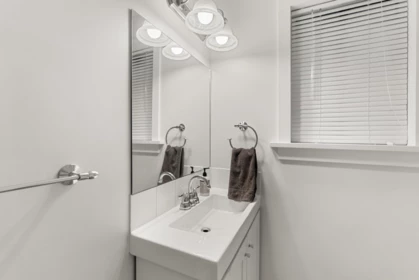 Entry Foyer Photo of 2980 W 8th Avenue, Vancouver, BC