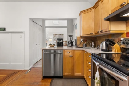 Primary Bedroom Photo of 2980 W 8th Avenue, Vancouver, BC