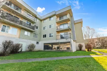 Staircase Photo of 111 45598 Mcintosh Drive, Chilliwack, BC