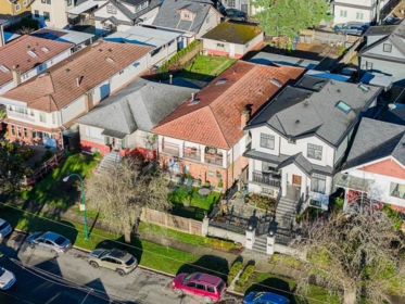 Primary Bedroom Photo of 557 E 58th Avenue, Vancouver, BC