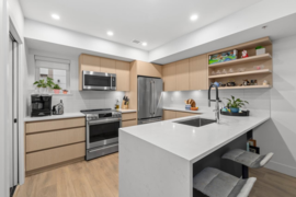 3 752 E 3rd Street, North Vancouver, BC