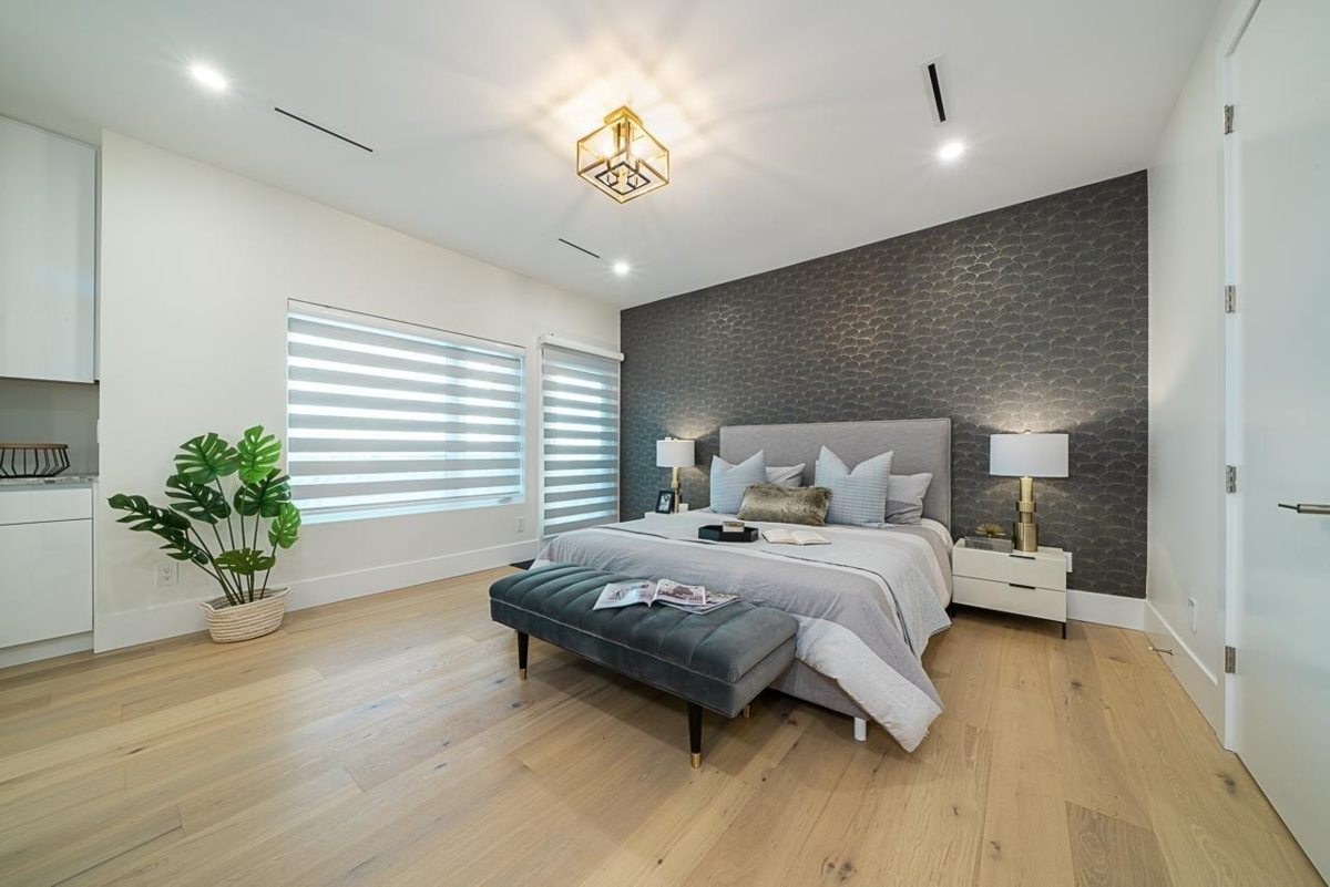 Dining Area Photo of 5655 Portland Street, Burnaby, BC