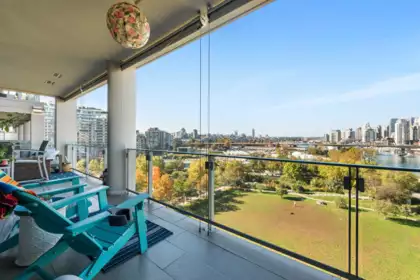 Outdoor Patio Photo of 805 1616 Columbia Street, Vancouver, BC