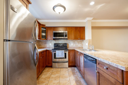 Kitchen Island Photo of 25 6238 192 Street, Surrey, BC