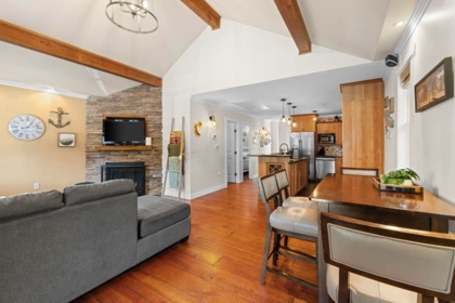 Living Room Photo of 311 Spruce Street, Cultus Lake, BC
