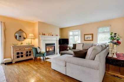 Family Room Photo of 1881 160 Street, Surrey, BC