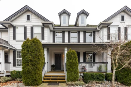 7016 179A Surrey Street, Surrey, BC, Surrey — Row House (Non-Strata) for sale
