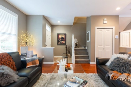 7016 179A Surrey Street, Surrey, BC, Surrey — Row House (Non-Strata) for sale