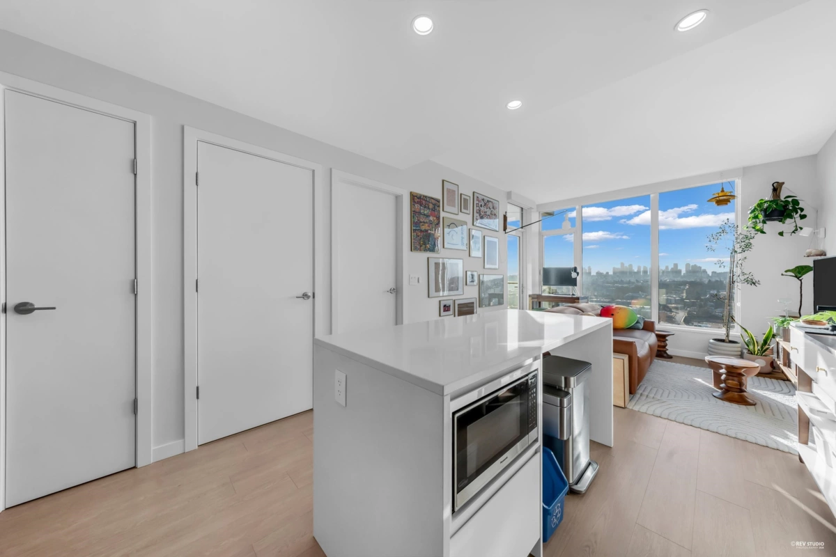 Family Room Photo of 3311 4168 Lougheed Highway, Burnaby, BC