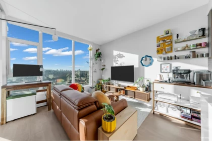 3311 4168 Lougheed Highway, Burnaby, BC