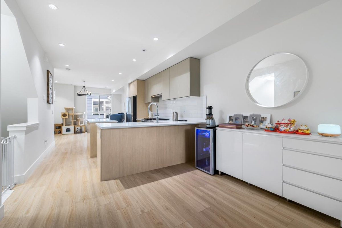 Family Room Photo of 56 11556 72a Avenue, Delta, BC