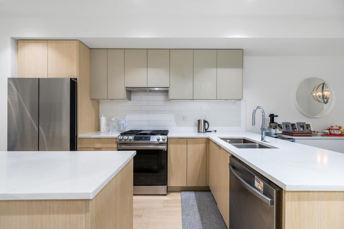 Kitchen Photo of 56 11556 72a Avenue, Delta, BC