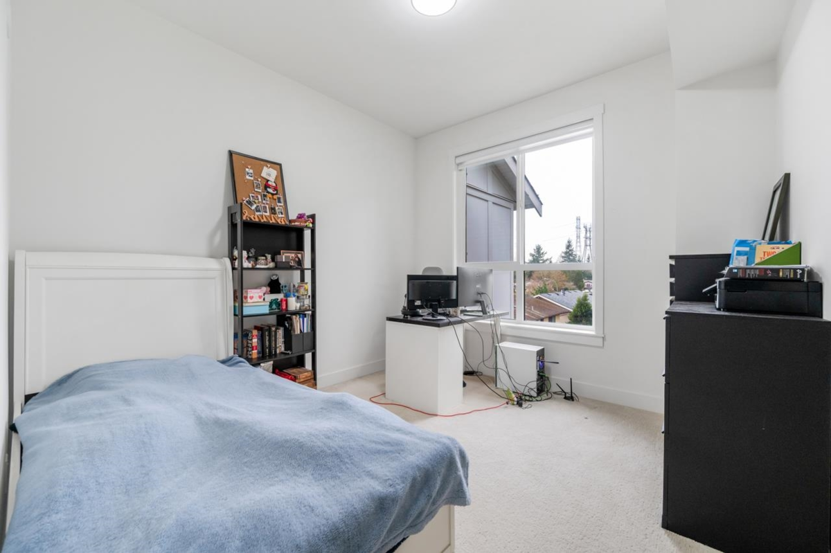 Walk-In Closet Photo of 56 11556 72a Avenue, Delta, BC