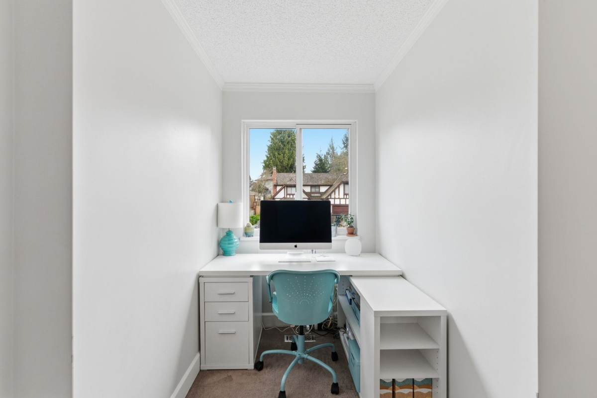 Garden / Landscaping Photo of 6853 Chalet Court, Delta, BC