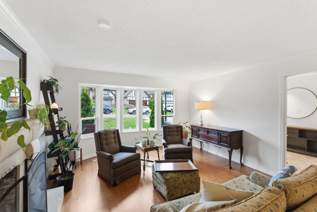Kitchen Island Photo of 6853 Chalet Court, Delta, BC