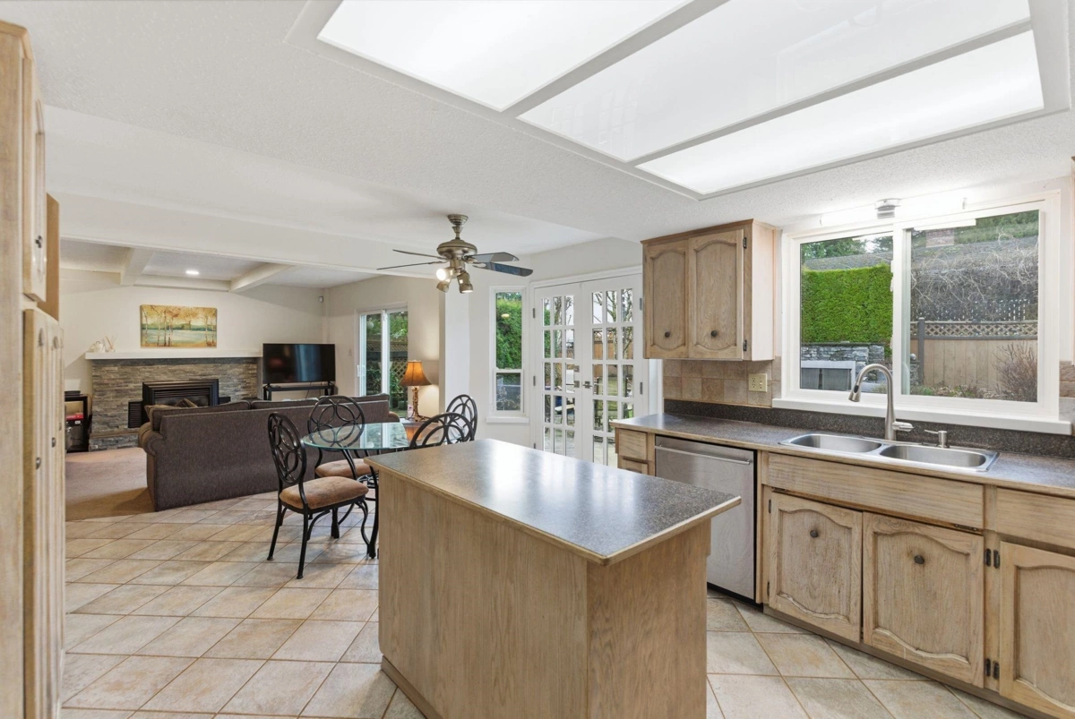 Walk-In Closet Photo of 6853 Chalet Court, Delta, BC