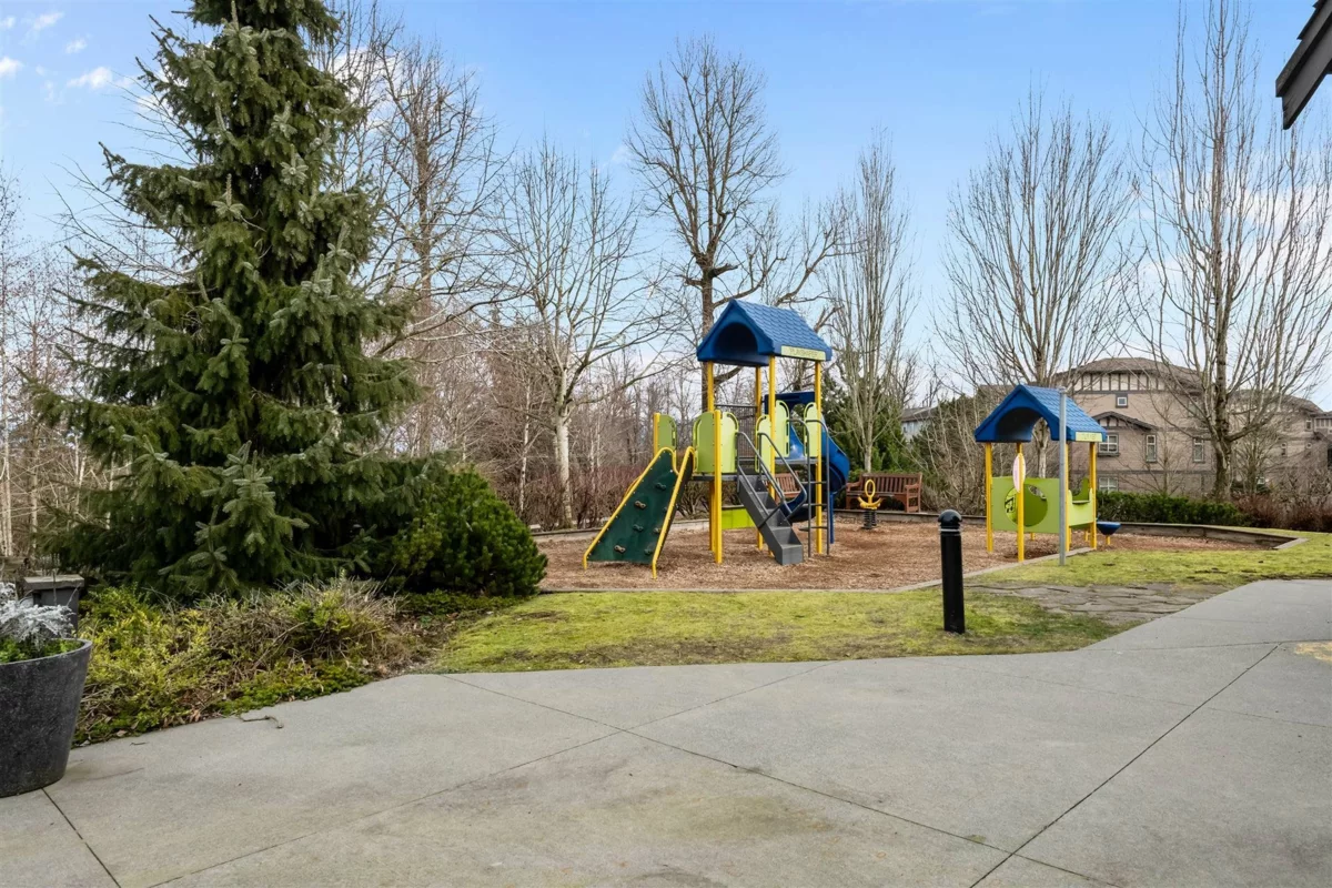 Basement Recreation Room Photo of 211 31158 Westridge Place, Abbotsford, BC