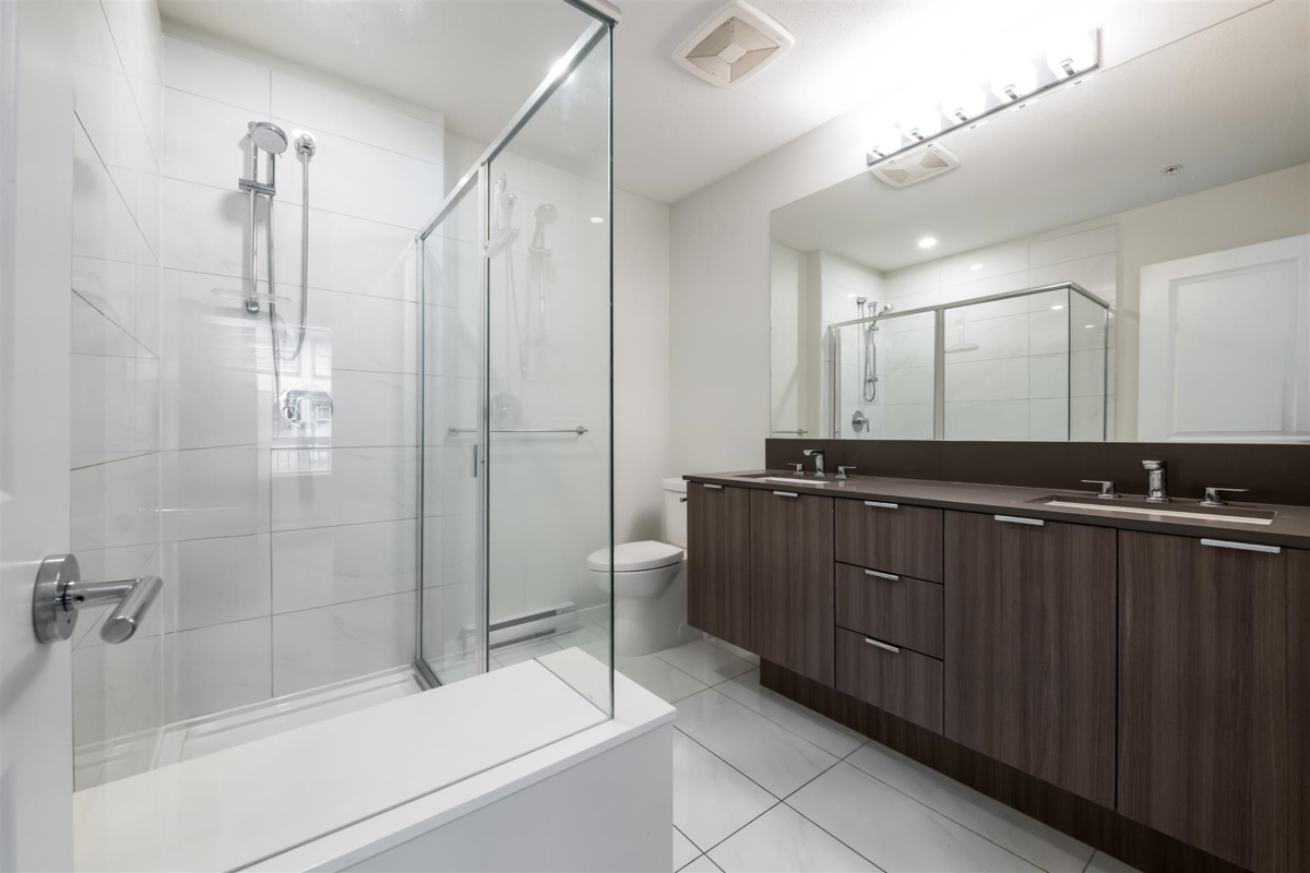 Walk-In Closet Photo of 211 31158 Westridge Place, Abbotsford, BC