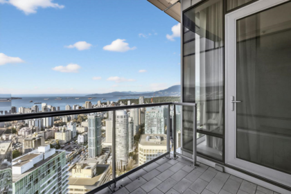 Entry Foyer Photo of 4401 1128 W Georgia Street, Vancouver, BC